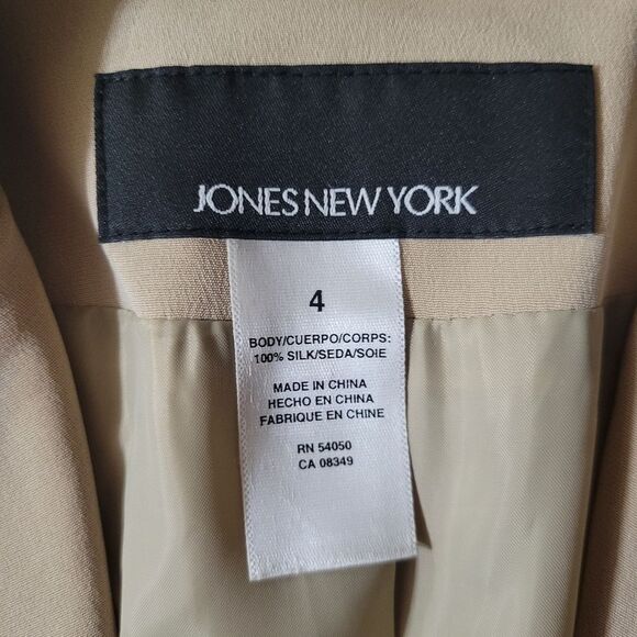 Talbots Women's Creme Silk Fitted Lined Blazer - Picture 2 of 14